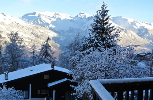 Saint-Pierre-de-Clages Apartment | Four Valleys Haute Nendaz Valais nice apartment with swimming pool CH