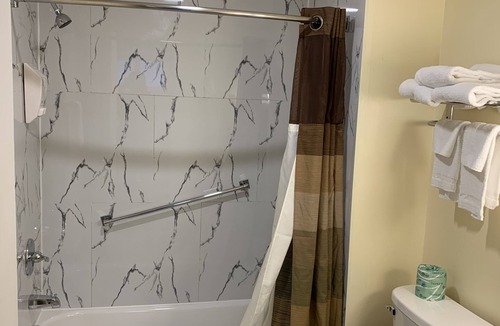 Manchester Center Hotel | Four Winds Country Motel