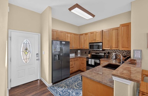 Bella Vista House | Four Winds | Pond Views + Coastal Charm!