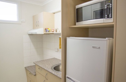 Parkside Hotel | Fourth Avenue Motor Inn