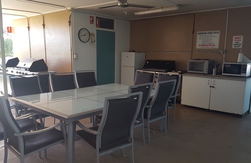 Parkside Hotel | Fourth Avenue Motor Inn