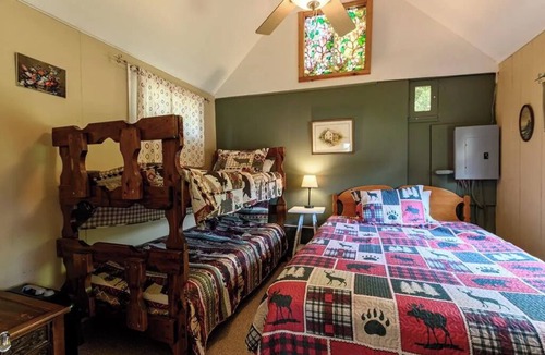 Town of Webb Cabin | Fourth Lake Getaway Lodges ~ Daybreak Lodge