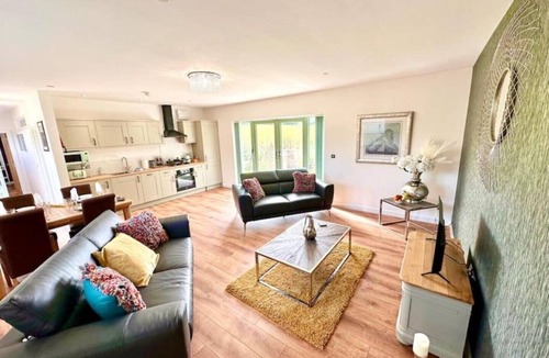 Tredunnock Cabin | Fox Acre Lodge - Amazing Views