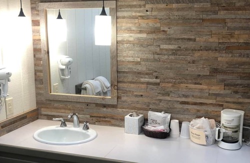 Red Feather Lakes Apartment | Fox Acres Double Queen Superior