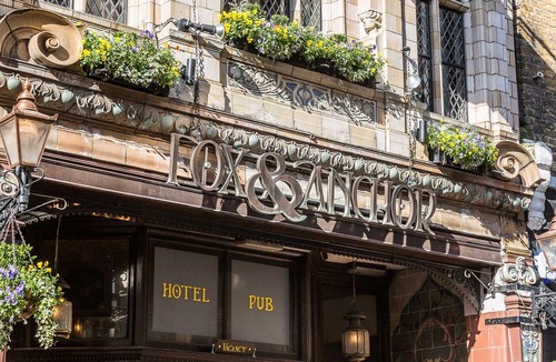 Barbican Hotel | Fox and Anchor