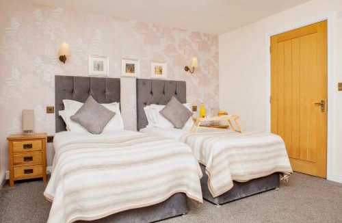 Worminghall Hotel | Fox and Goat