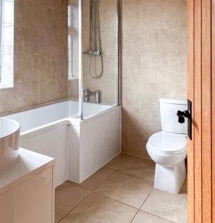 Worminghall Hotel | Fox and Goat