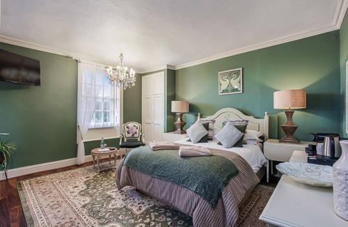 Exton House | Fox and Hounds