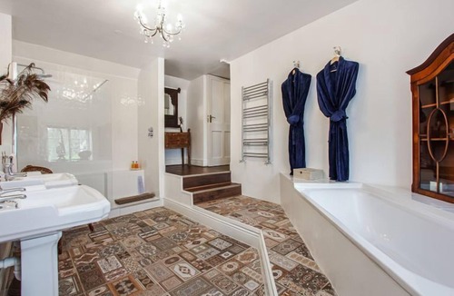 Exton House | Fox and Hounds