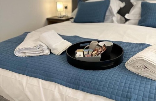 Banc-y-felin Bed & Breakfast | Fox and Hounds Inn