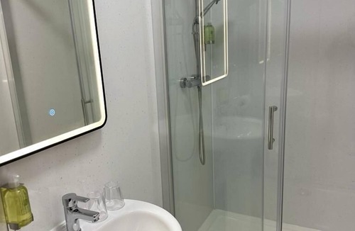 Banc-y-felin Bed & Breakfast | Fox and Hounds Inn