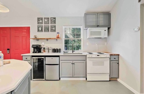 Catonsville House | Fox Cottage *Pet Friendly*