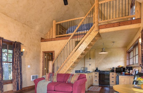 Victor Cabin | Fox Creek cabin in the woods