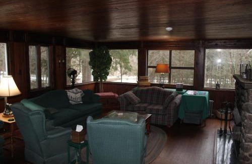 Chittenden Hotel | Fox Creek Inn