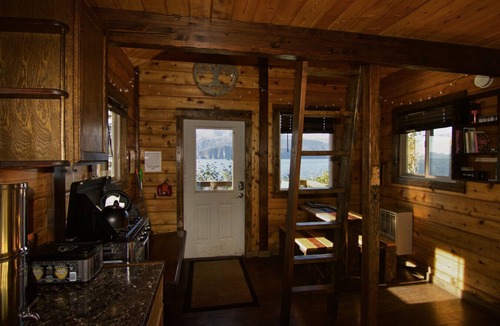 Seward Cabin | Fox Den Cabin at Granite Point