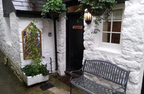 Chagford House | Fox Hat Cottage