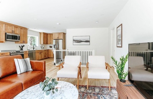 Afton House | Fox Hill: Hot Tub, Views, Pet Friendly!