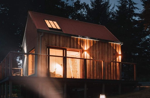 Alloa Apartment | Fox Hole Bothy - Luxury Cottages