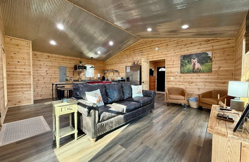 Fort Payne Cabin | Fox Hole Cabin