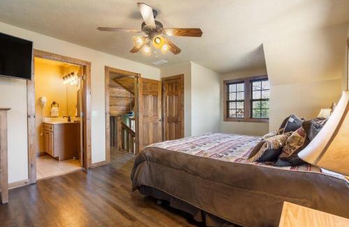 Reeds Spring House | Fox Hollow Family Lodge