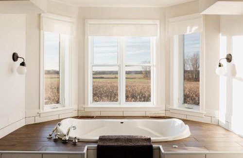Gilbert Mills House | Fox Lane - Prince Edward County Farmhouse ST-2025-0098