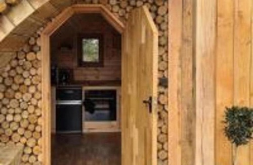 Weston Other | Fox Lodge at Heygates Lodging - with hot tub