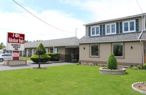 Napanee Hotel | Fox Motor Inn