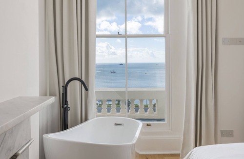 Plymouth Hotel | Fox on the Hoe