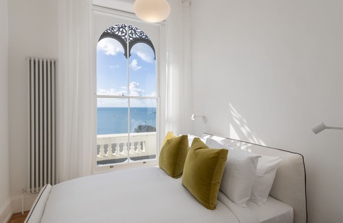 Plymouth Hotel | Fox on the Hoe