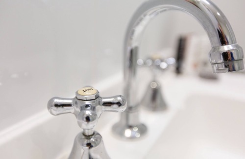 Kilmore Hotel | Fox on the Run - Motel Kilmore