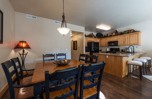 Kimball Junction Condo | Fox Point H5 In the Heart of New Park