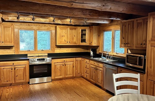 Thornton Villa | Fox Ridge - White Mtn. Elegance - EV charging on site - Waterville Valley Ski