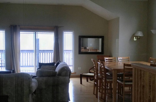 St. Charles House | Fox River Vacation House