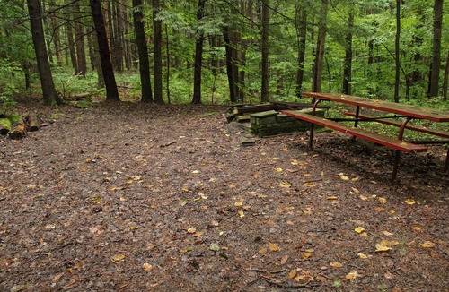 Etna House | Fox's Den Camping Pod at Camp Earth Connection