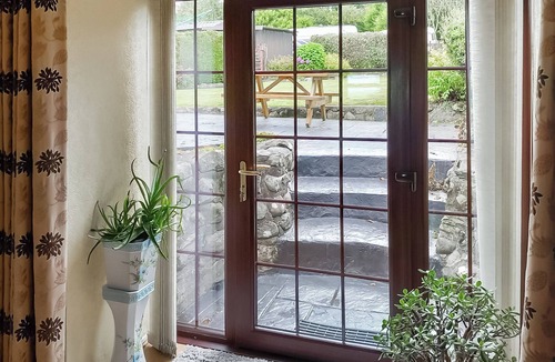 Dinas Cottage | Fox's Lair Farmhouse.