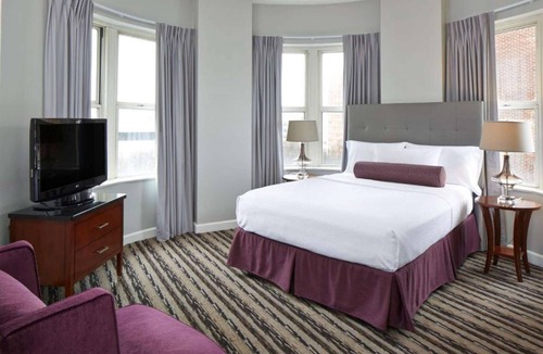 Midtown Hotel | Fox Theatre Next Door | Rooftop Fitness + Dining