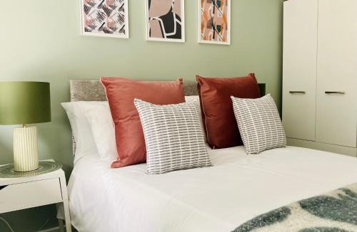 Rastrick House | Foxcroft