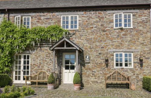 Gorran House | Foxes Den