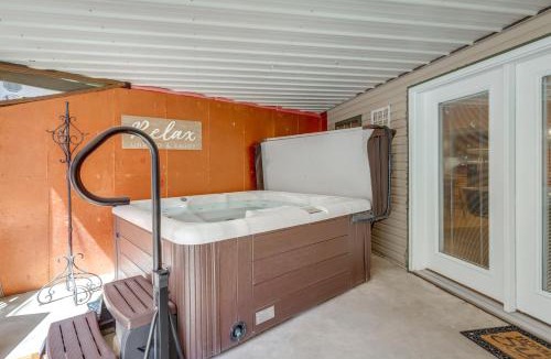 Troy Apartment | 'Foxes Den' w/Hot Tub, Pool Table & Fire Pit!