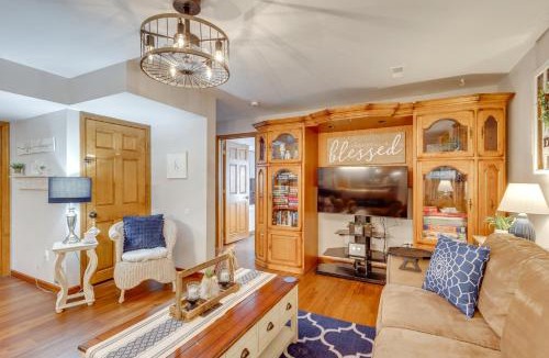 Troy Apartment | 'Foxes Den' w/Hot Tub, Pool Table & Fire Pit!