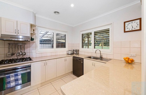 Tocumwal House | Foxes on the Green Tocumwal