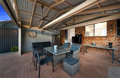 Tocumwal House | Foxes on the Green Tocumwal