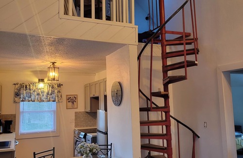 Montrose Cottage | Foxglove Cottage - A Country Retreat