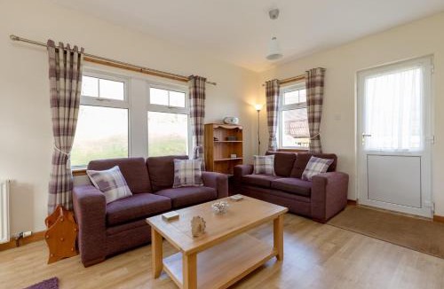 Maybole House | Foxglove Cottage