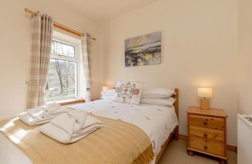 Maybole House | Foxglove Cottage