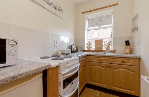 Maybole House | Foxglove Cottage