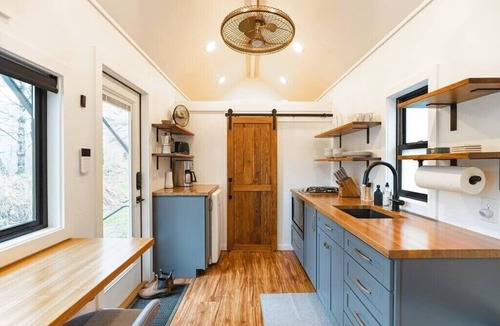 Jamaica Apartment | Foxglove Tiny House - a modern tiny getaway