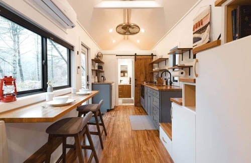 Jamaica Apartment | Foxglove Tiny House - a modern tiny getaway