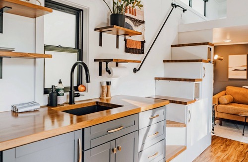 Jamaica Apartment | Foxglove Tiny House - a modern tiny getaway