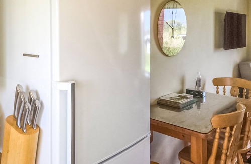 Bideford Cottage | Foxgloves Bungalow UK39618